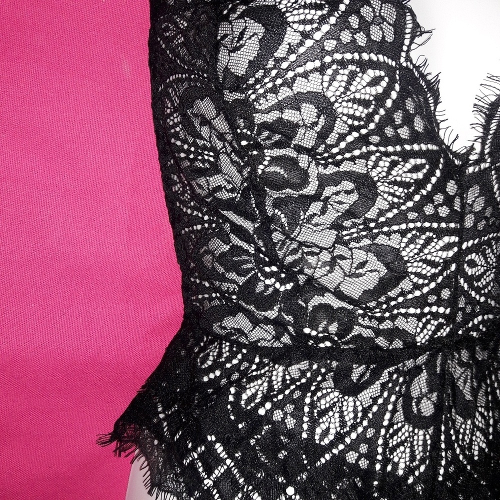 Black Geometric Eyelash Lace Bodysuit Romper - Picture 3 of 7